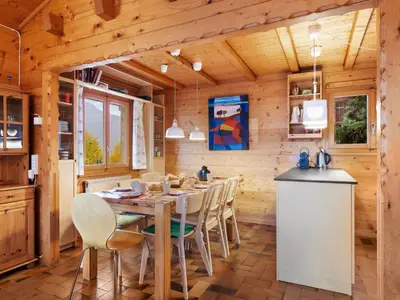 Küche/Küchenzeile in der Unterkunft Chalet Rietsli by Interhome