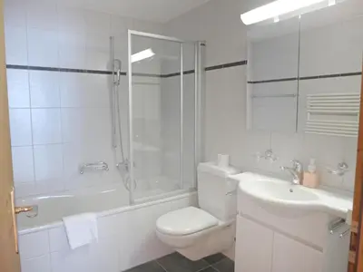 Ein Badezimmer in der Unterkunft Apartment Gloria by Interhome