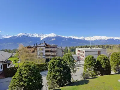 Ein allgemeiner Bergblick oder ein Berglick von der Ferienwohnung aus