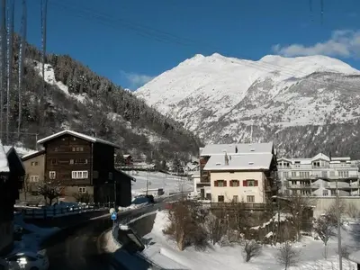 Ein allgemeiner Bergblick oder ein Berglick von der Ferienwohnung aus
