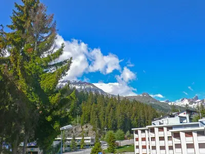 Ein allgemeiner Bergblick oder ein Berglick von der Ferienwohnung aus