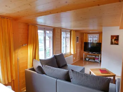 TV/Unterhaltungsangebot in der Unterkunft Chalet Hüsli by Interhome