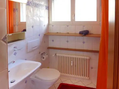 Ein Badezimmer in der Unterkunft Apartment Résidence Christina Apt- 305 by Interhome