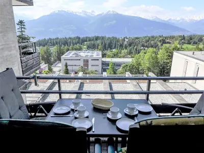 Ein allgemeiner Bergblick oder ein Berglick von der Ferienwohnung aus
