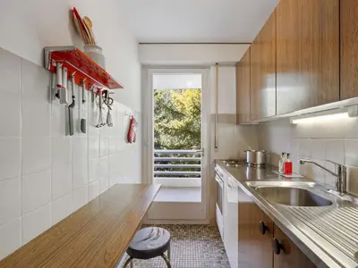 Küche/Küchenzeile in der Unterkunft Apartment Cransalpin Apt- 11 - Secteur 1 by Interhome