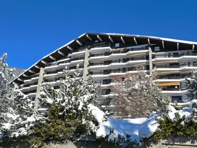 Apartment Cransalpin Apt- 3 - Secteur 1 by Interhome im Winter