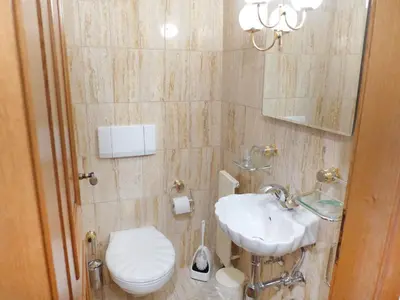 Ein Badezimmer in der Unterkunft Apartment Terrasse Des Alpes 708 by Interhome