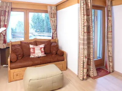 Ein Sitzbereich in der Unterkunft Apartment Terrasse Des Alpes 917 by Interhome