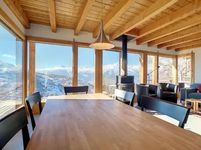 Ein Sitzbereich in der Unterkunft Chalet au Bisse by Interhome