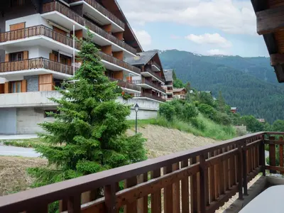 Ein allgemeiner Bergblick oder ein Berglick von der Ferienwohnung aus