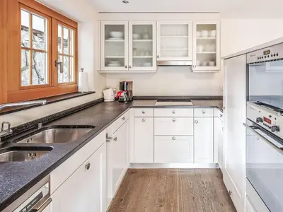 Küche/Küchenzeile in der Unterkunft Apartment Chalet Smaragd-1 by Interhome
