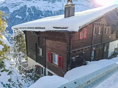 Ein allgemeiner Bergblick oder ein Berglick von der Ferienwohnung aus