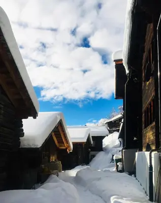 Denkmalgeschützter Spycher total renoviert im Winter