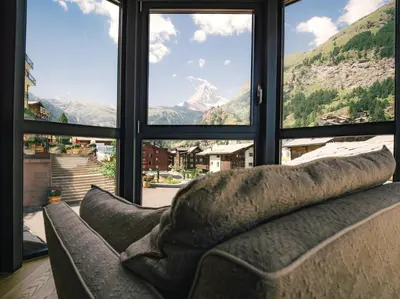 Ein allgemeiner Bergblick oder ein Berglick von des Hotels aus