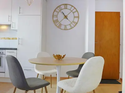 Küche/Küchenzeile in der Unterkunft Apartment Le Mans by Interhome