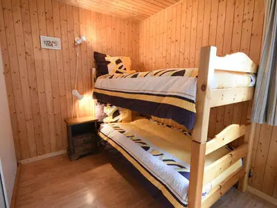 Ein Bett oder Betten in einem Zimmer der Unterkunft Apartment in Fieschertal with Swiss Alps Views