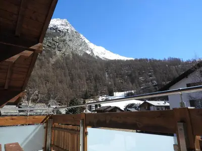 Ein allgemeiner Bergblick oder ein Berglick von der Ferienwohnung aus