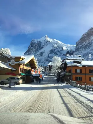 Ein allgemeiner Bergblick oder ein Berglick von der Ferienwohnung aus