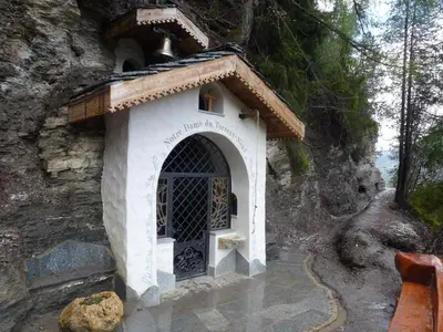 Das Gebäude in dem sich das Bed & Breakfast befindet