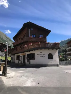 Das Gebäude in dem sich das Hotel befindet
