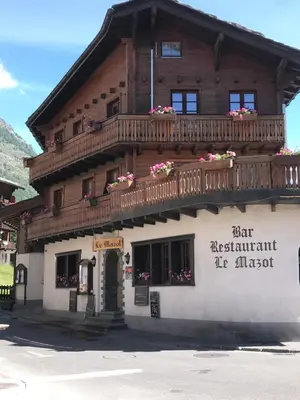 Das Gebäude in dem sich das Hotel befindet