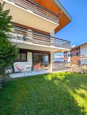 Das Gebäude in dem sich die Ferienwohnung befindet