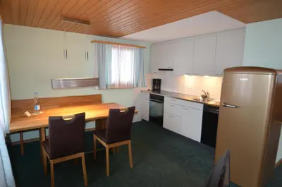 Küche/Küchenzeile in der Unterkunft Ferienwohnungen Hotel Alpina