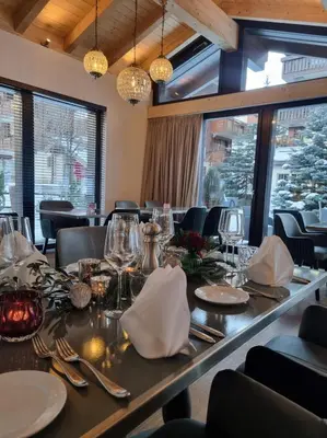 Ein Sitzbereich in der Unterkunft Mirabeau Alpine