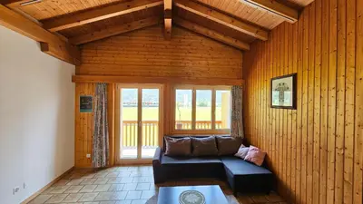 Ein Sitzbereich in der Unterkunft Apartment in Brienz
