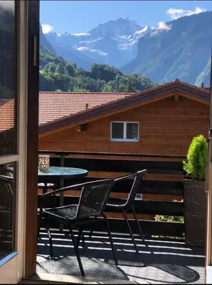 Ein allgemeiner Bergblick oder ein Berglick von der Ferienwohnung aus