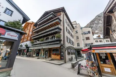 Das Gebäude in dem sich die Ferienwohnung befindet