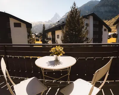 Ein allgemeiner Bergblick oder ein Berglick von der Ferienwohnung aus
