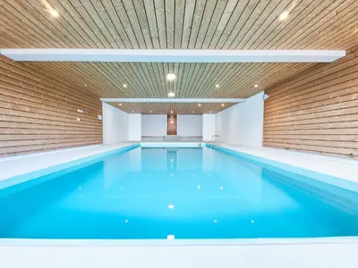 Der Swimmingpool an oder in der Nähe von Apartment Hameau D004 by Interhome
