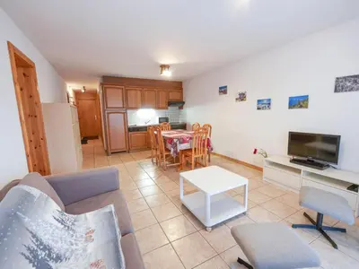 TV/Unterhaltungsangebot in der Unterkunft Apartment Sérandes 2 by Interhome
