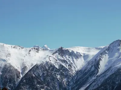 Ein allgemeiner Bergblick oder ein Berglick von der Ferienwohnung aus