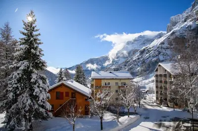 Ein allgemeiner Bergblick oder ein Berglick von der Ferienwohnung aus