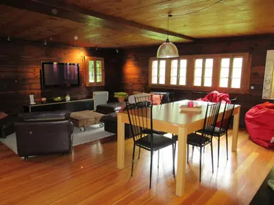Ein Sitzbereich in der Unterkunft Chalet historique de haut standing