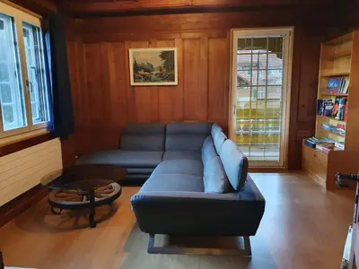 Ein Sitzbereich in der Unterkunft Traditional Swiss-Flat