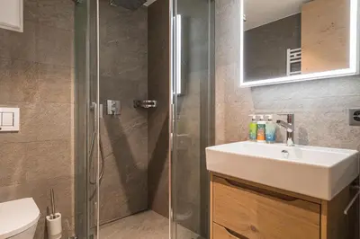 Ein Badezimmer in der Unterkunft Apartment in Chalet Pizzo Fiamma