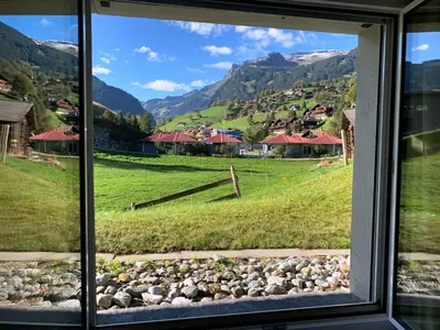 Ein allgemeiner Bergblick oder ein Berglick von der Ferienwohnung aus