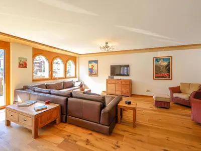 Ein Sitzbereich in der Unterkunft Apartment Whymper by Interhome