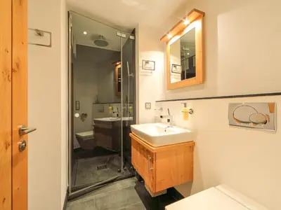 Ein Badezimmer in der Unterkunft Apartment Whymper by Interhome