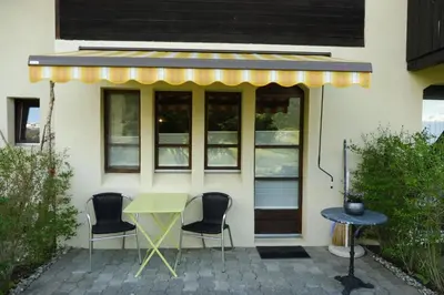 Das Gebäude in dem sich die Ferienwohnung befindet