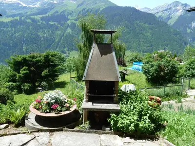 Ein allgemeiner Bergblick oder ein Berglick von der Ferienwohnung aus