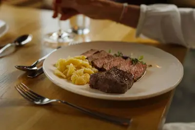 Essen im Hotel oder in der Nähe