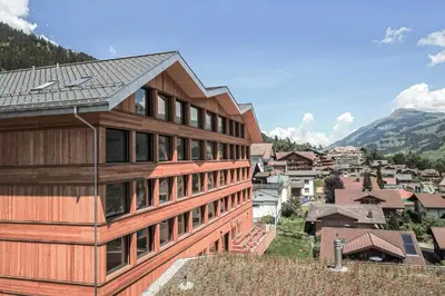 Ein allgemeiner Bergblick oder ein Berglick von des Hotels aus