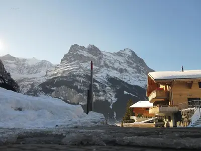 Ein allgemeiner Bergblick oder ein Berglick von der Ferienwohnung aus