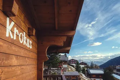 Ein allgemeiner Bergblick oder ein Berglick von der Ferienwohnung aus