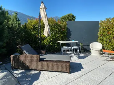 Ein allgemeiner Bergblick oder ein Berglick von der Ferienwohnung aus