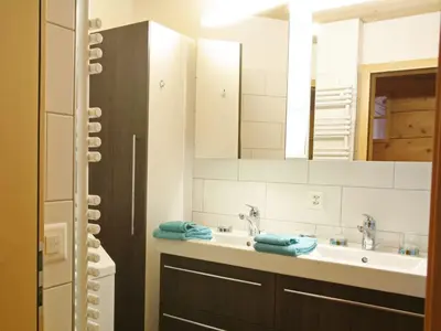 Ein Badezimmer in der Unterkunft Apartment Pfander by Interhome